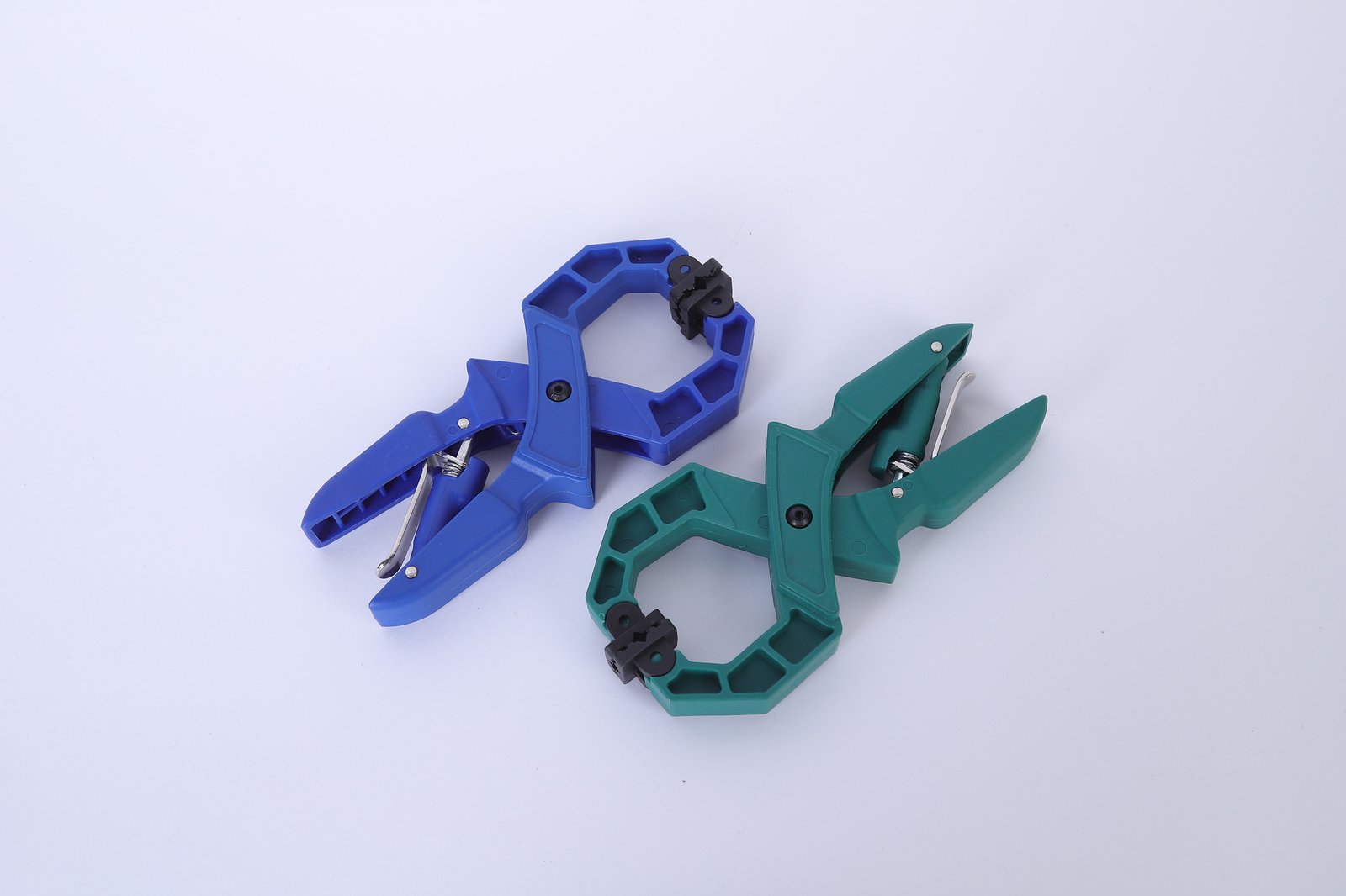 Both colours, white - Wildleg ratchet A-clamp